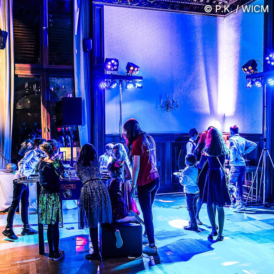 VIP-Kids-Club für Kinder zwischen 6 und 14 Jahren zur Silvester Gala im Kurhaus Wiesbaden 2026Rauschhofer im Club im Friedrich-von-Thiersch-Saal zur Silvester Gala im Kurhaus Wiesbaden 2026☆2027