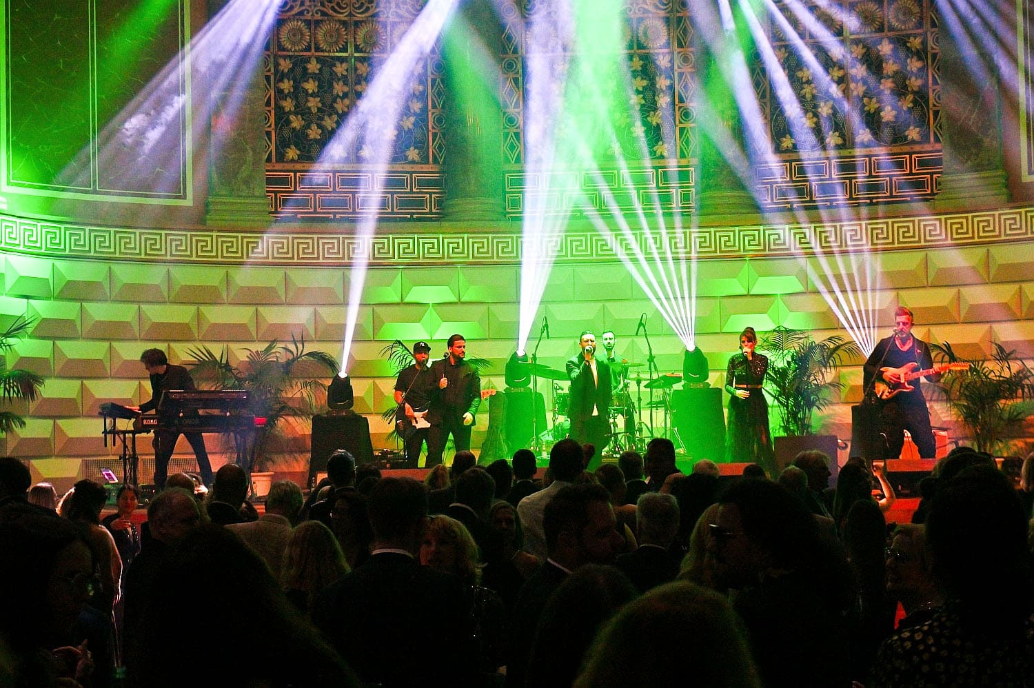 Urban Club Band im Friedrich-von-Thiersch-Saal zur Silvester Gala im Kurhaus Wiesbaden 2026★2027