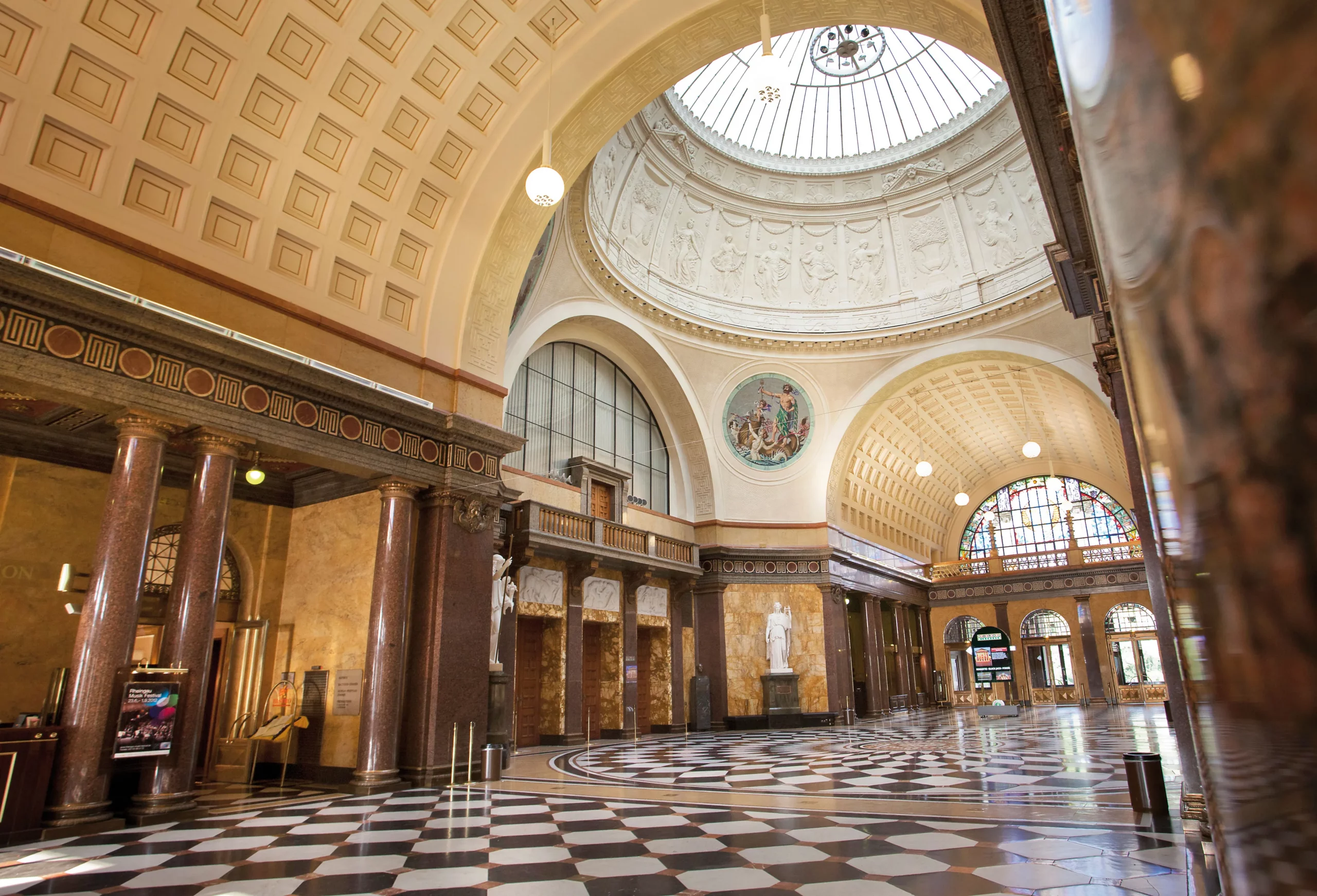 Kurhaus in Wiesbaden als Veranstaltungsort der Silvester Gala im Kurhaus Wiesbaden 2026☆2027